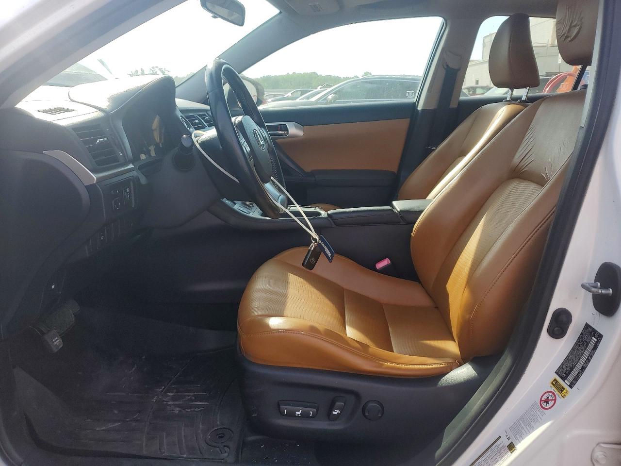 2013 LEXUS CT 200h