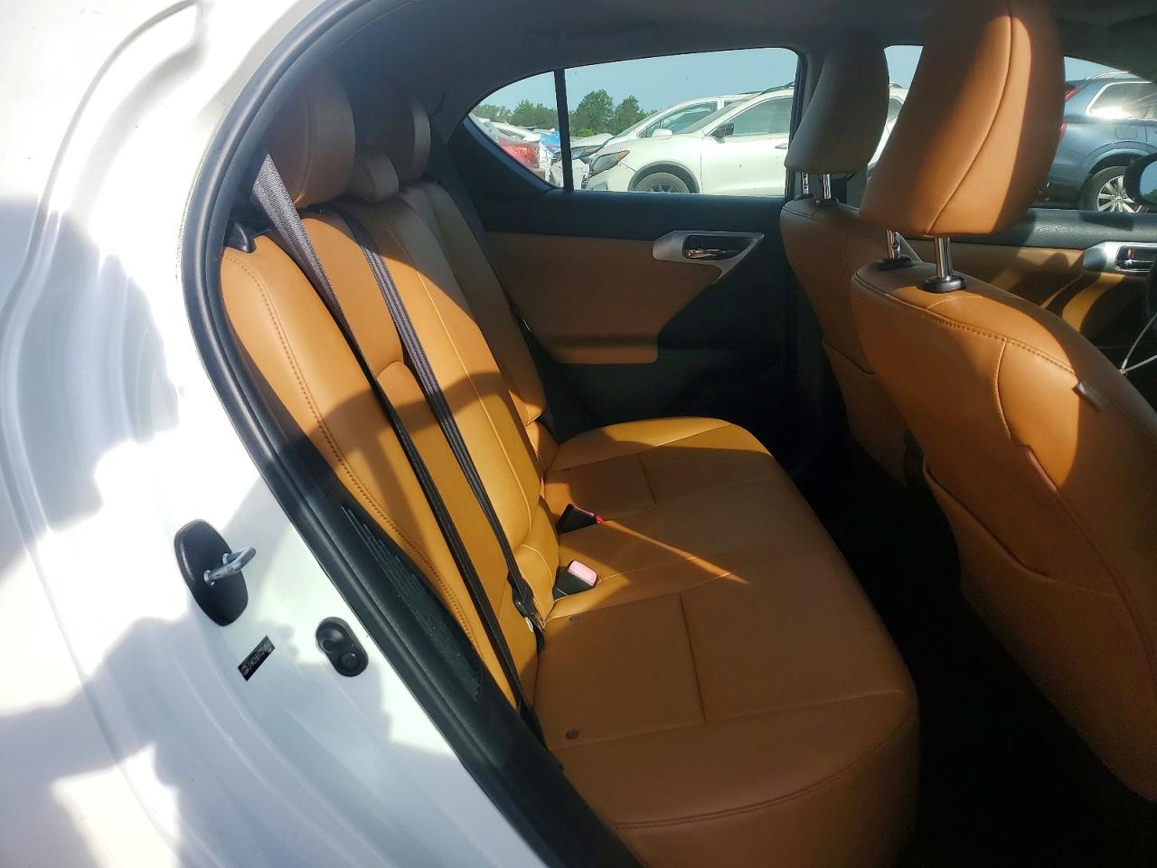2013 LEXUS CT 200h
