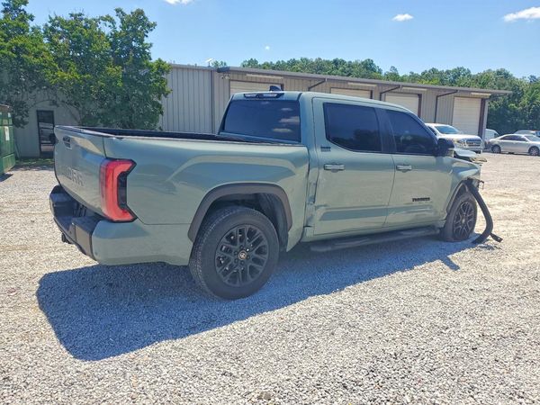 2025 TOYOTA TUNDRA