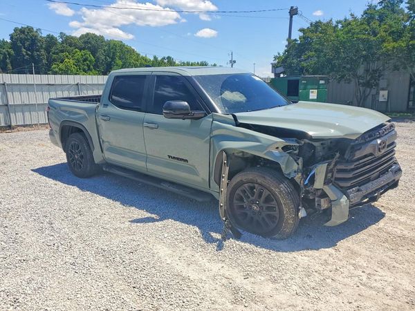 2025 TOYOTA TUNDRA