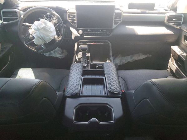 2025 TOYOTA TUNDRA