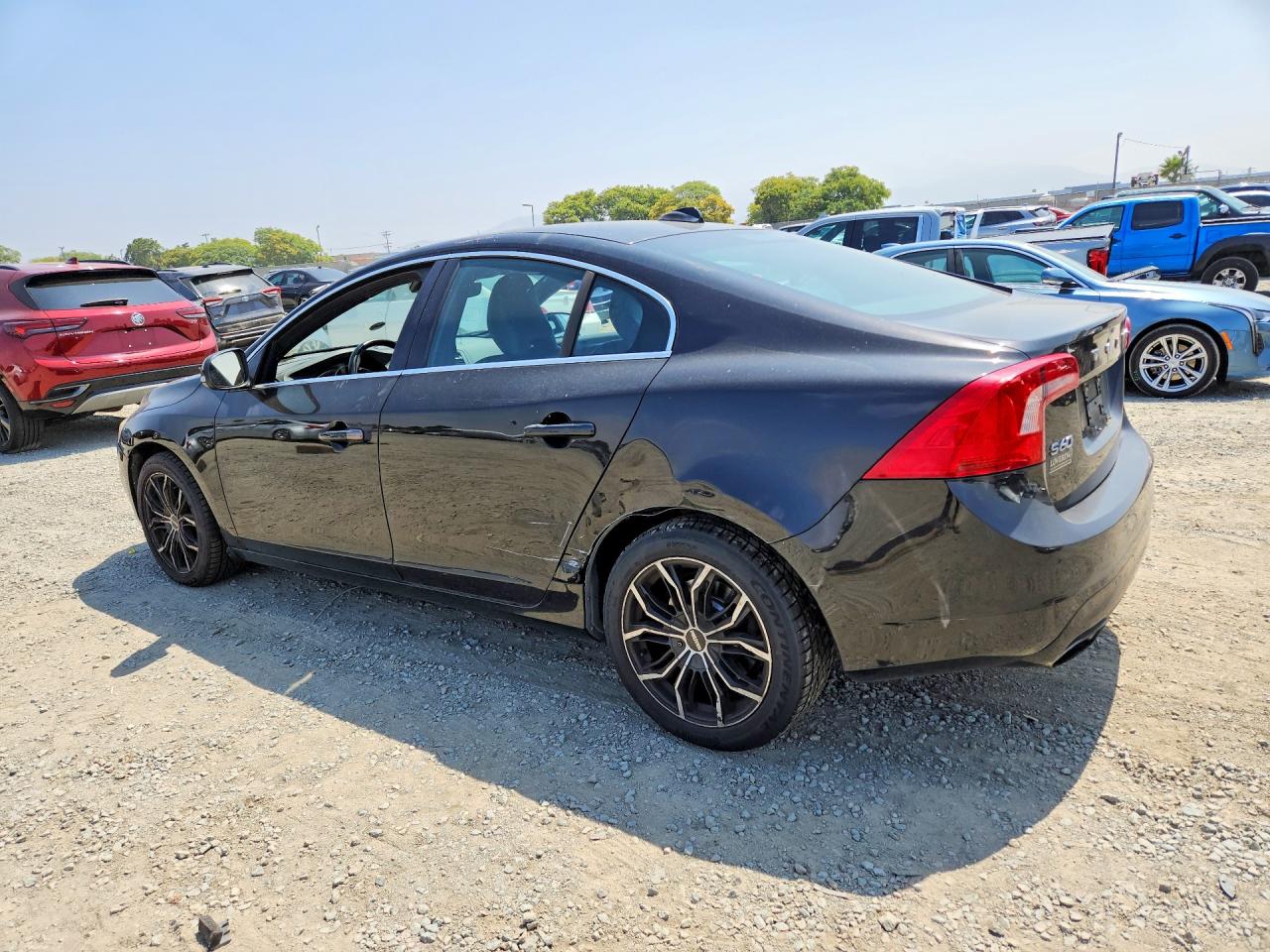 2015 VOLVO S60 Platinum (non R design)