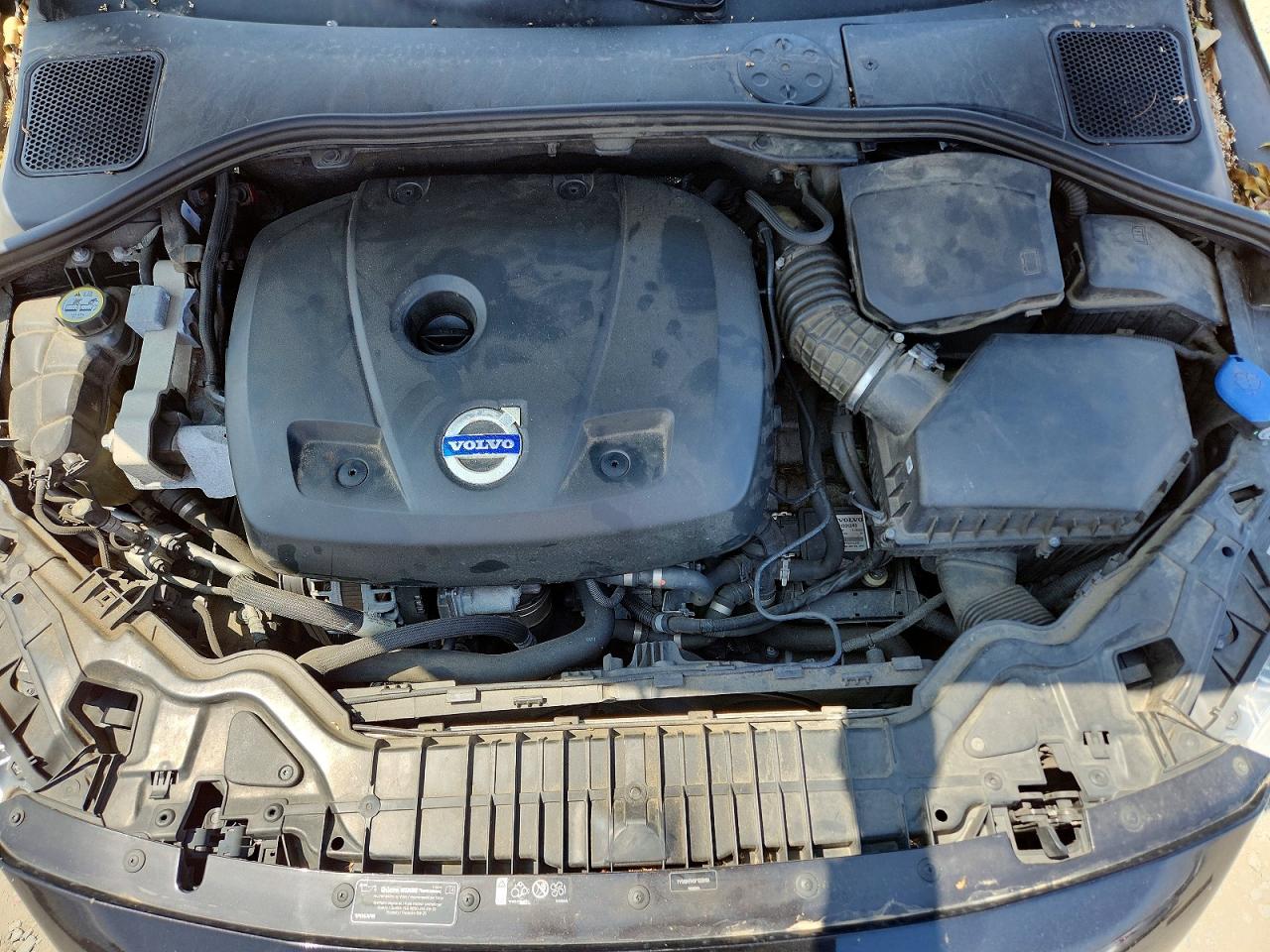 2015 VOLVO S60 Platinum (non R design)