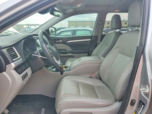 2019 TOYOTA HIGHLANDER SE/XLE