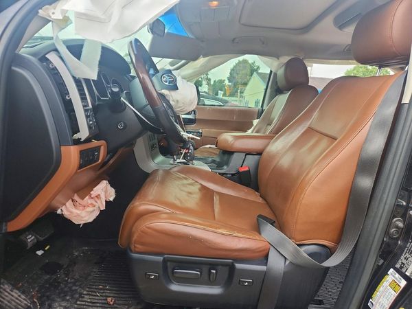 2017 TOYOTA SEQUOIA Platinum Grade