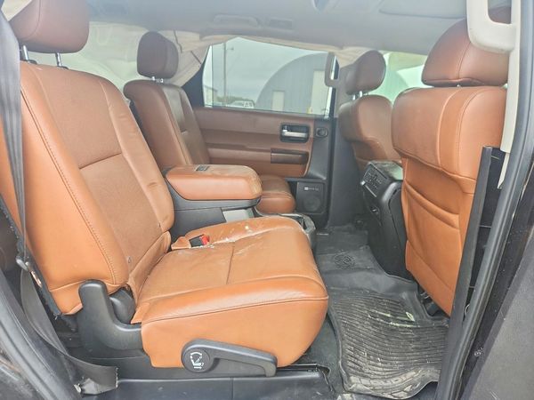 2017 TOYOTA SEQUOIA Platinum Grade