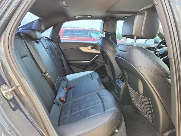 2017 AUDI A4 quattro Prestige