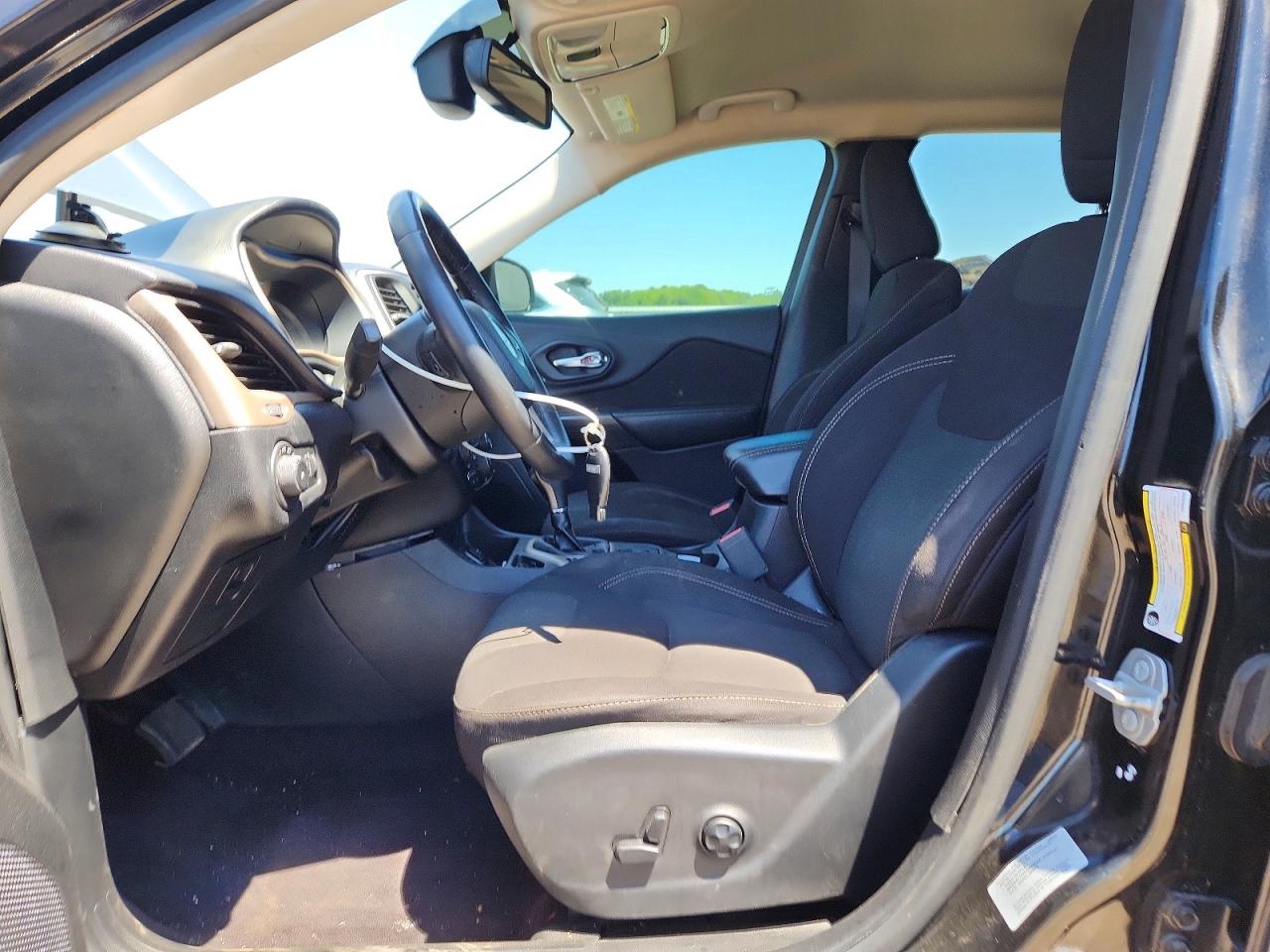 2017 JEEP CHEROKEE LATITUDE FWD