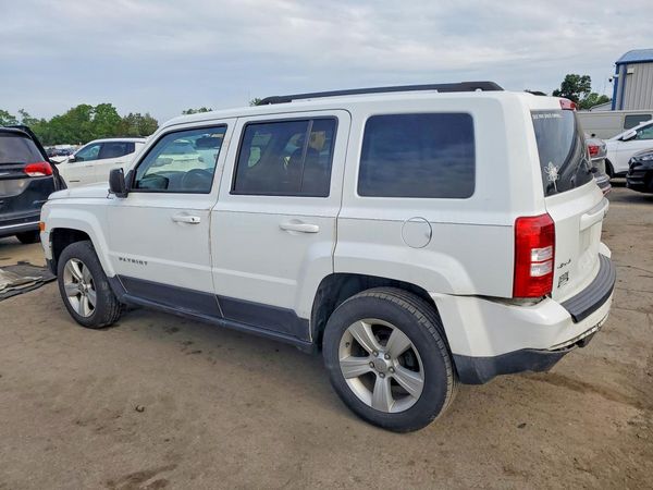 2016 JEEP PATRIOT Latitude