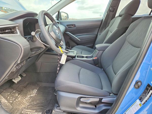 2026 TOYOTA COROLLA CROSS LE