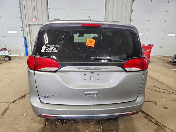 2017 CHRYSLER PACIFICA Touring L — DIRR