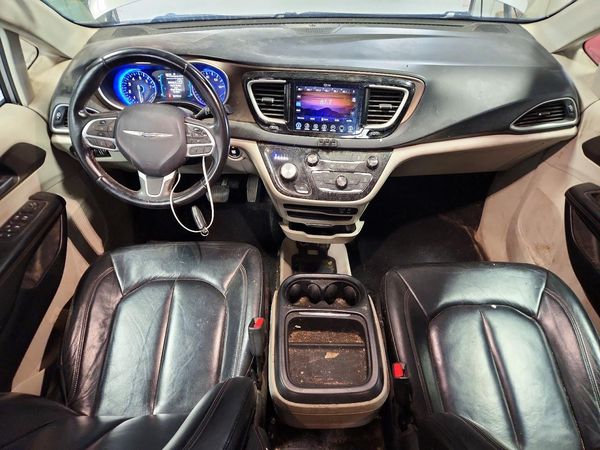 2017 CHRYSLER PACIFICA Touring L — CKPT