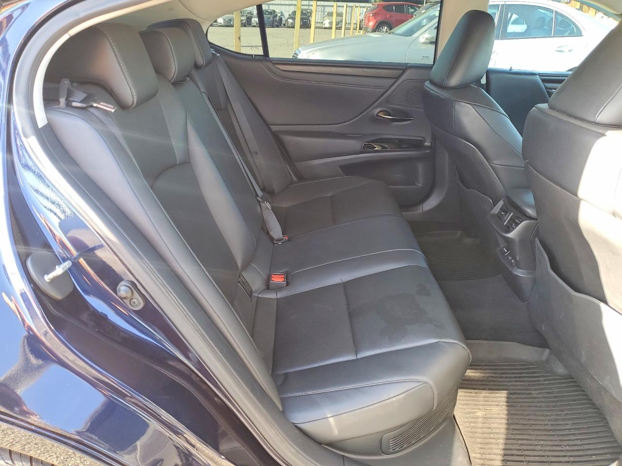 2024 LEXUS ES 300H 300h Premium