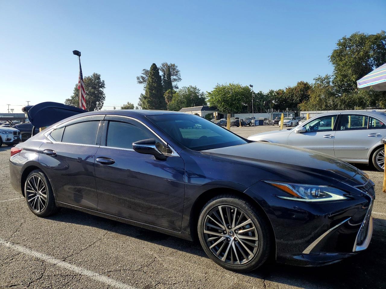 2024 LEXUS ES 300H 300h Premium