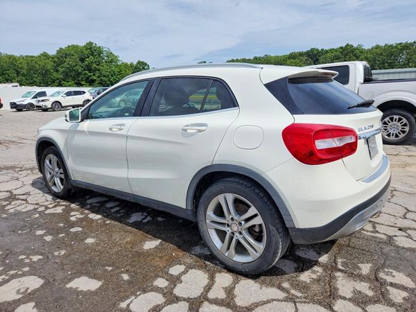 2015 MERCEDES-BENZ GLA GLA250