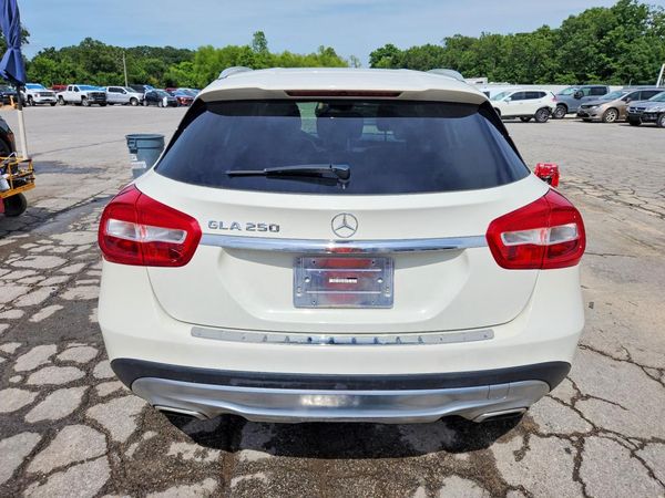 2015 MERCEDES-BENZ GLA GLA250