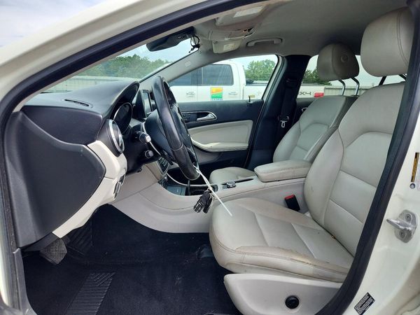 2015 MERCEDES-BENZ GLA GLA250