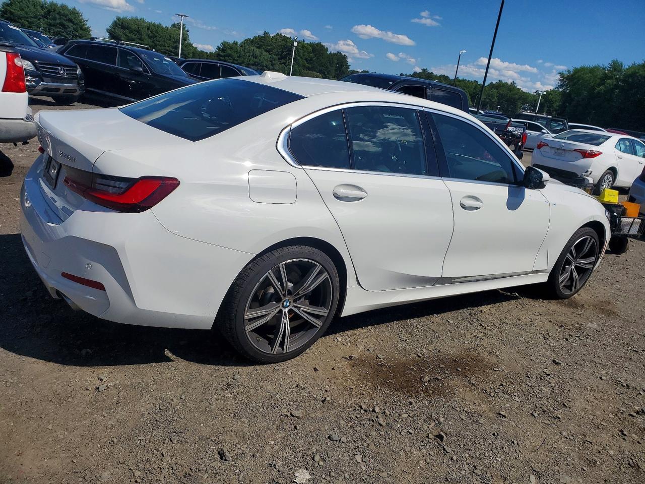 2024 BMW 330XI xDrive