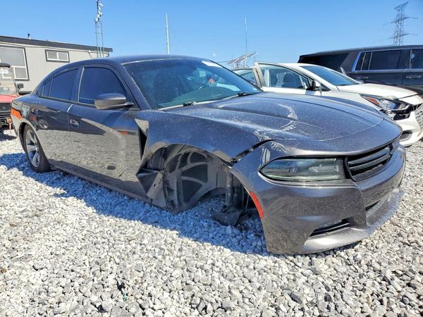 2016 DODGE CHARGER SXT