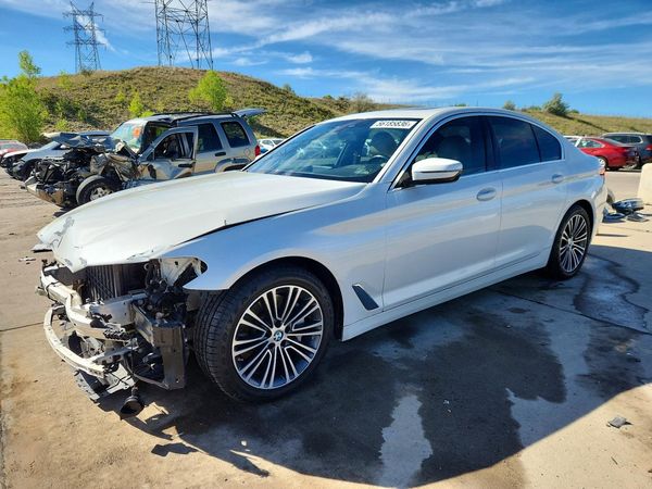 2019 BMW 530