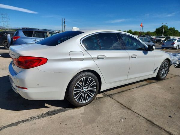 2019 BMW 530