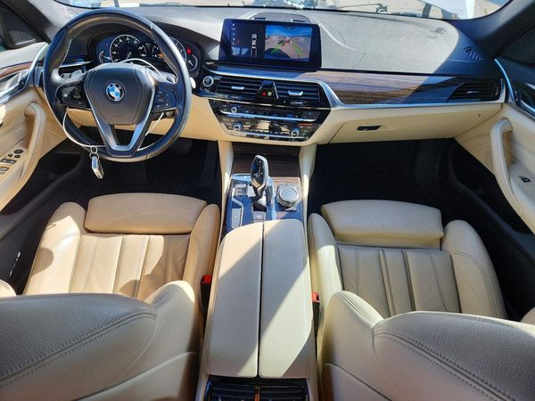 2019 BMW 530