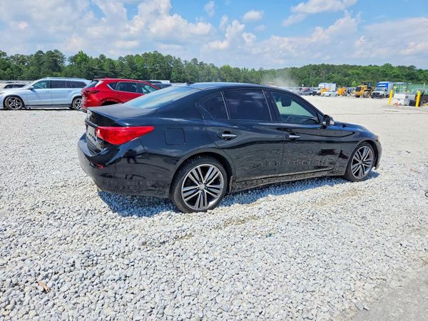 2015 INFINITI Q50