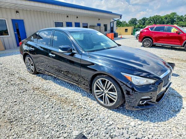 2015 INFINITI Q50