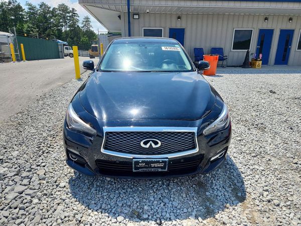 2015 INFINITI Q50