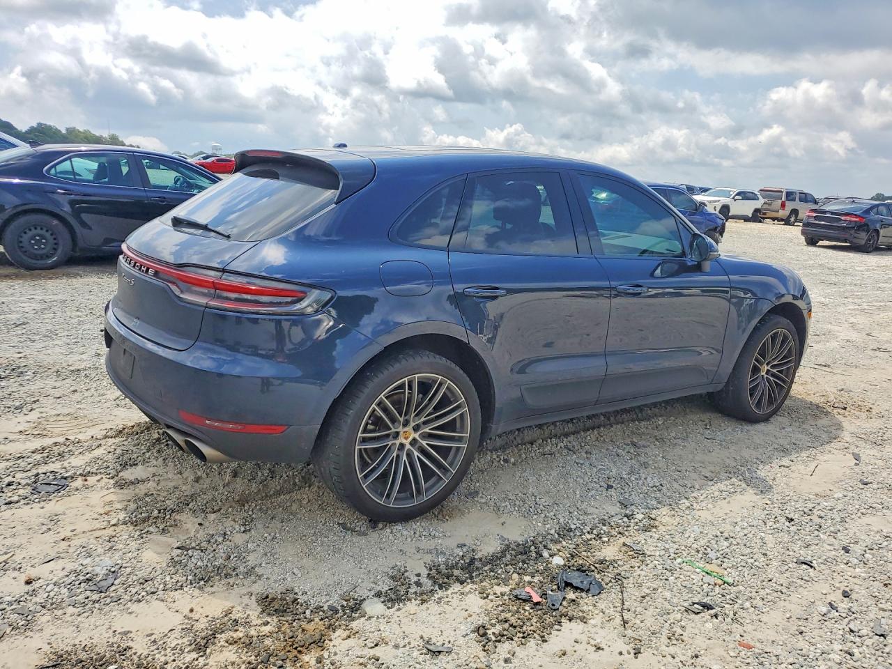 2019 PORSCHE MACAN S