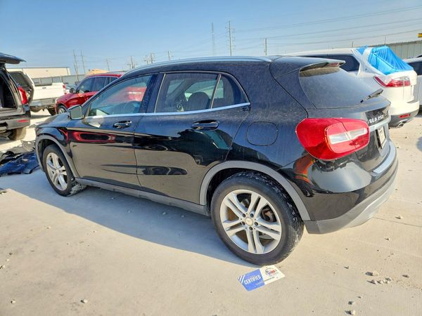 2015 MERCEDES-BENZ GLA GLA250