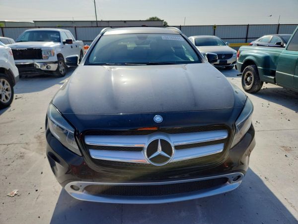2015 MERCEDES-BENZ GLA GLA250