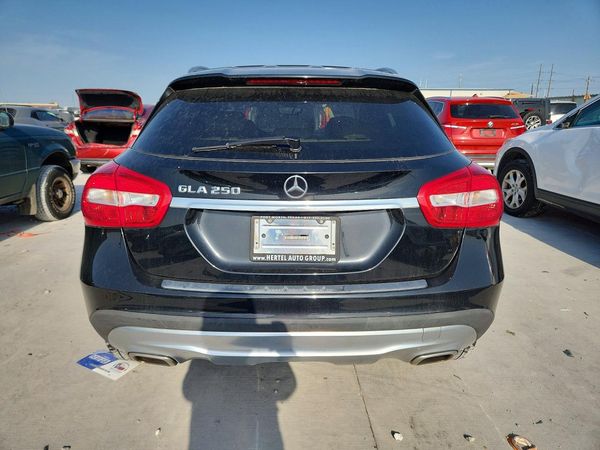 2015 MERCEDES-BENZ GLA GLA250