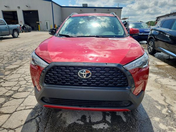 2024 TOYOTA COROLLA CROSS LE