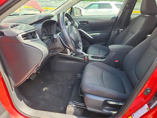 2024 TOYOTA COROLLA CROSS LE