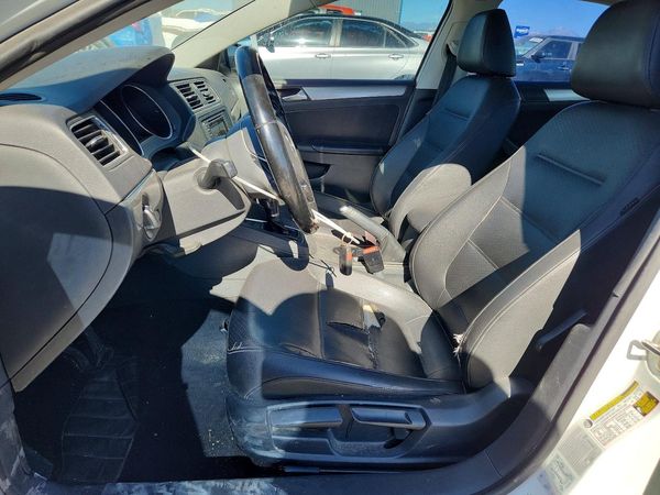 2017 VOLKSWAGEN JETTA