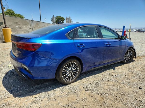 2024 KIA FORTE GT Line