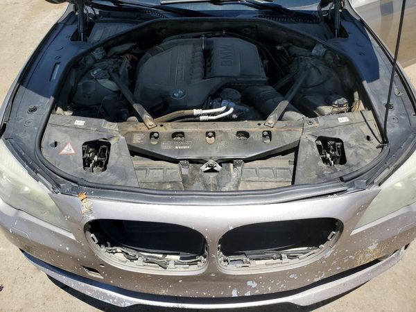 2013 BMW 740