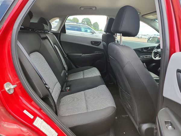 2020 HYUNDAI KONA SE