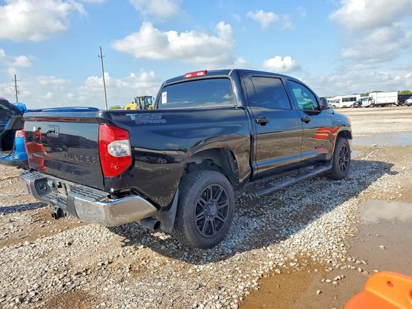 2017 TOYOTA TUNDRA SR5