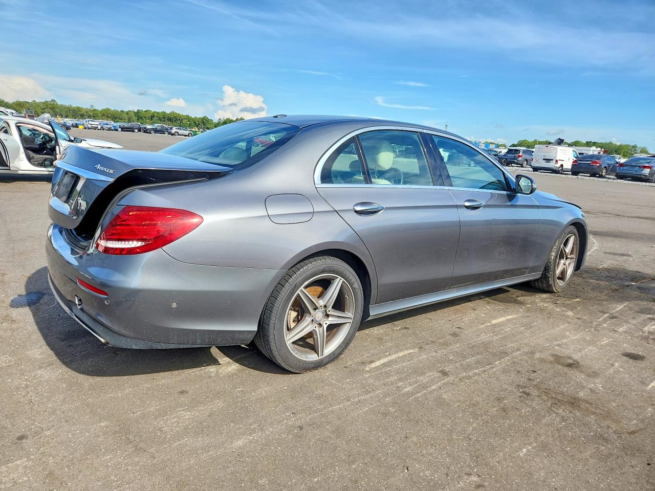2017 MERCEDES-BENZ E E300-4M