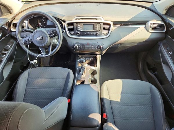 2018 KIA SORENTO L, LX