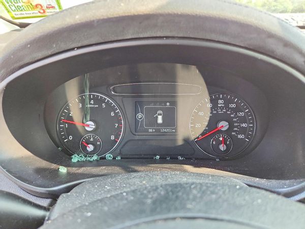 2018 KIA SORENTO L, LX