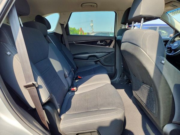 2018 KIA SORENTO L, LX