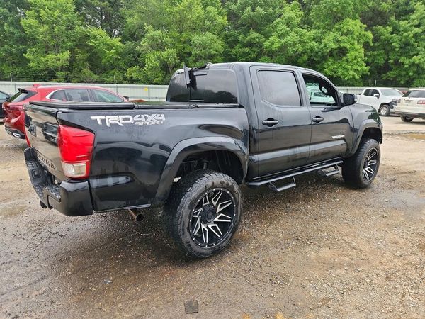 2017 TOYOTA TACOMA