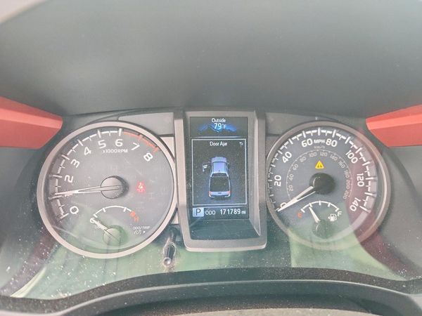 2017 TOYOTA TACOMA