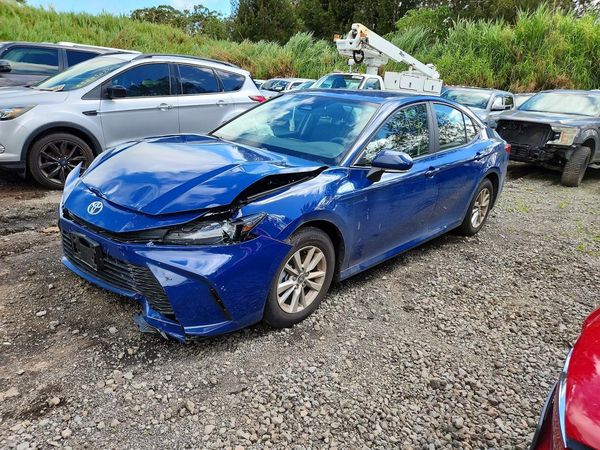 2025 TOYOTA CAMRY — Front 3/4