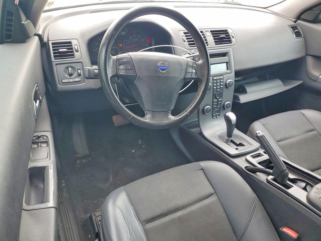 2010 VOLVO C30