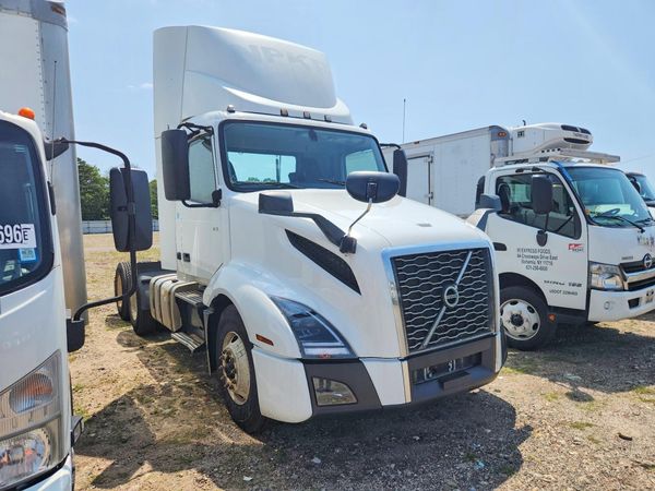 2019 VOLVO VNL — Passenger 3/4