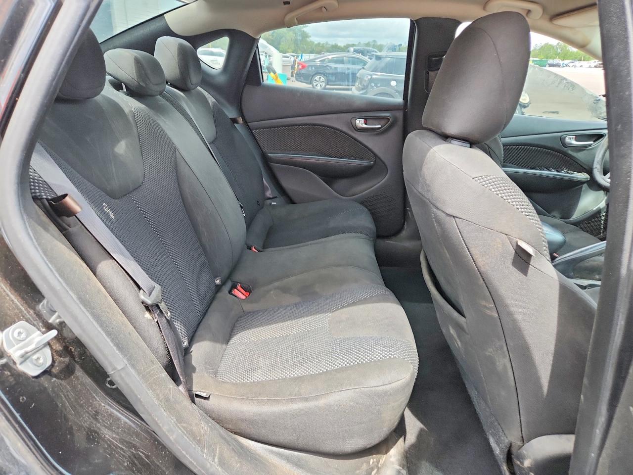 2016 DODGE DART SE